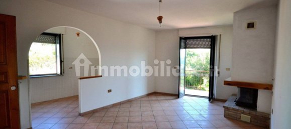 2 Schlafzimmer Wohnung in Ficulle, Italy, Nr. 351775 3