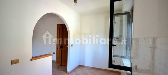 2 Schlafzimmer Wohnung in Ficulle, Italy, Nr. 351775 9