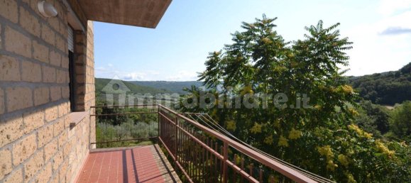 2 Schlafzimmer Wohnung in Ficulle, Italy, Nr. 351775 10