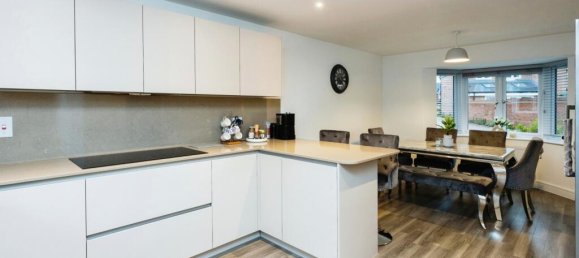 4 Schlafzimmer Haus in Tonbridge, United Kingdom, Nr. 10443 4