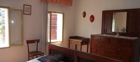 Дом с 5 комнатами в Азоло, Италия № 139914 2