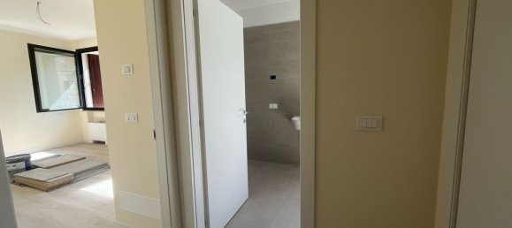 4 rooms Apartment in Legnago, Italy No. 91402 11