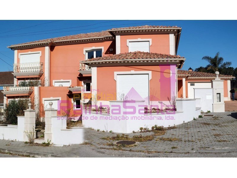 6 bedrooms Villa in Leiria, Portugal No. 152745