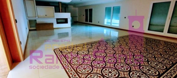 6 bedrooms Villa in Leiria, Portugal No. 152745 2