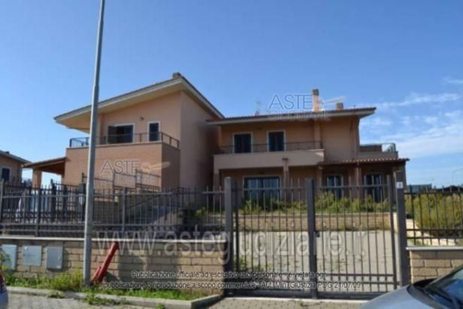 11 rooms House in Pomezia, Italy No. 97325