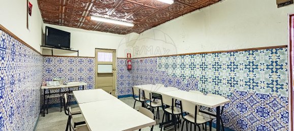 Edificio en Valbom, Portugal 322 m² No. 45107 43