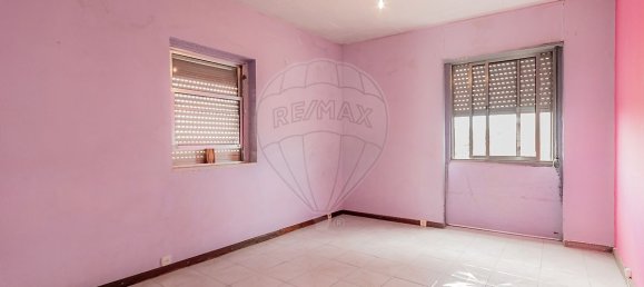 Edificio en Valbom, Portugal 322 m² No. 45107 20