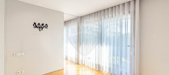 4 bedrooms House in Porto, Portugal No. 186503 10