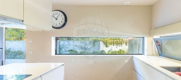 4 bedrooms House in Porto, Portugal No. 186503 8