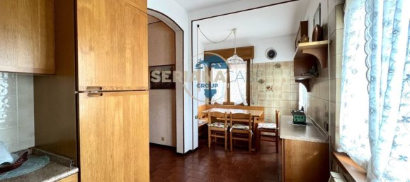 Квартира с 3 комнатами в Альбино, Италия № 191076 8