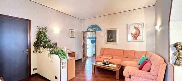 Квартира с 3 комнатами в Альбино, Италия № 191076 5