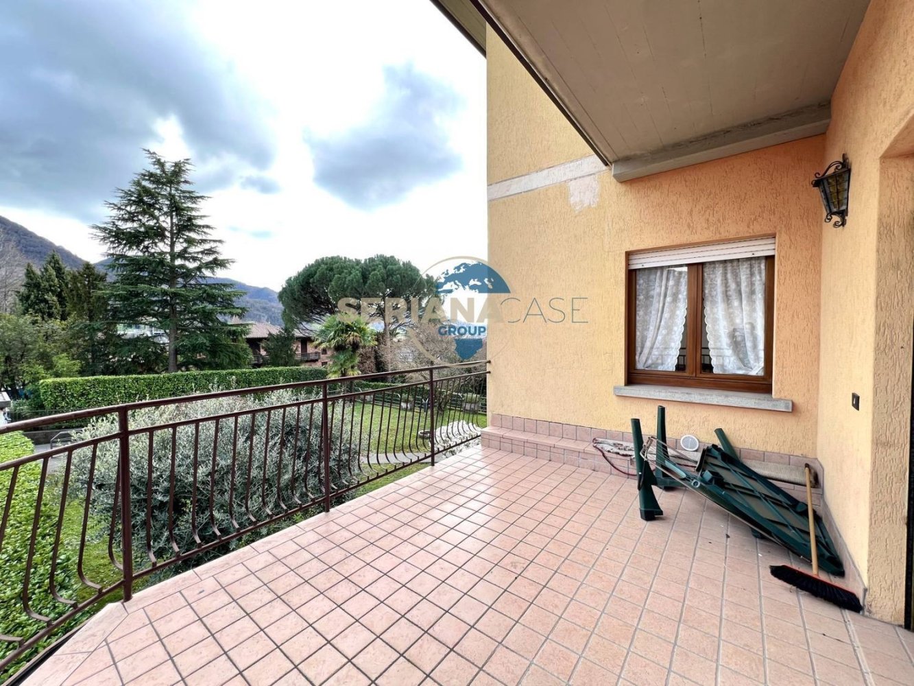 Квартира с 3 комнатами в Альбино, Италия № 191076