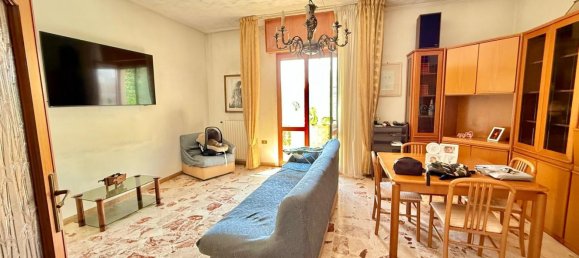 3 bedrooms Apartment in Foggia, Italy No. 358084 7