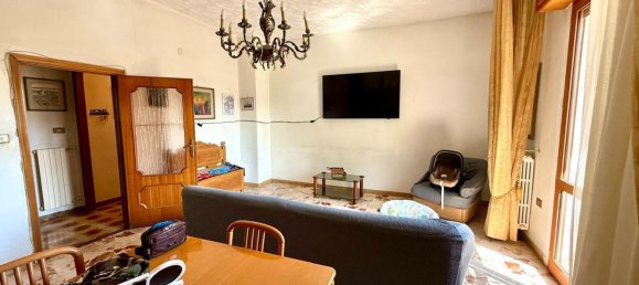 3 bedrooms Apartment in Foggia, Italy No. 358084 8