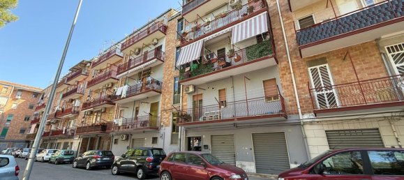 3 bedrooms Apartment in Foggia, Italy No. 358084 2