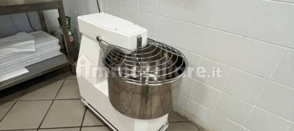 80m² Commercial property in Bologna, Italy No. 350728 10