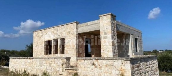 Villa de 2 dormitorios en Ostuni, Italy No. 345447 2