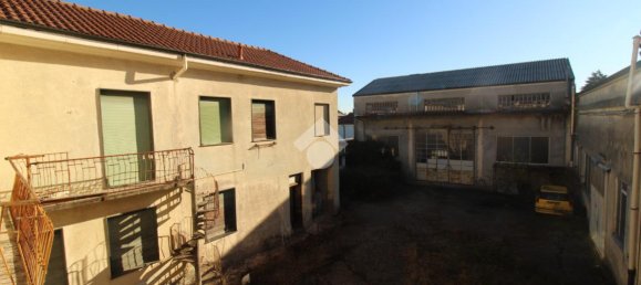 9-Zimmer Haus in Rescaldina, Italy, Nr. 119601 4