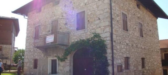 5 rooms Apartment in Amblar-Don, Italy No. 164518 10