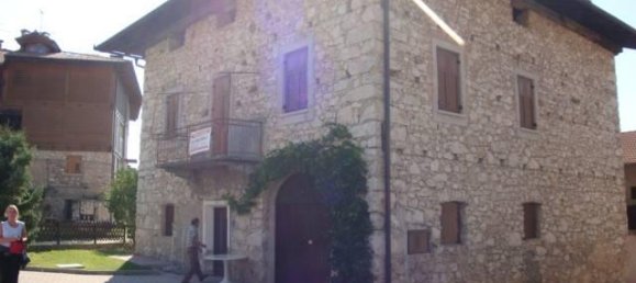 5 rooms Apartment in Amblar-Don, Italy No. 164518 4