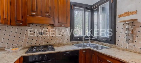 5 rooms House in Venice, Italy No. 109263 4