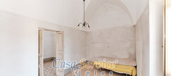 6 rooms House in Ruffano, Italy No. 59701 6
