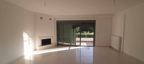  T4 em Thessaloniki, Greece N.º 2755 5