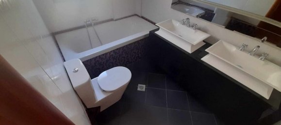  T4 em Thessaloniki, Greece N.º 2755 24