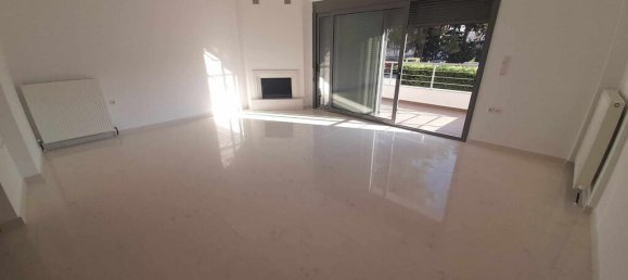  T4 em Thessaloniki, Greece N.º 2755 4