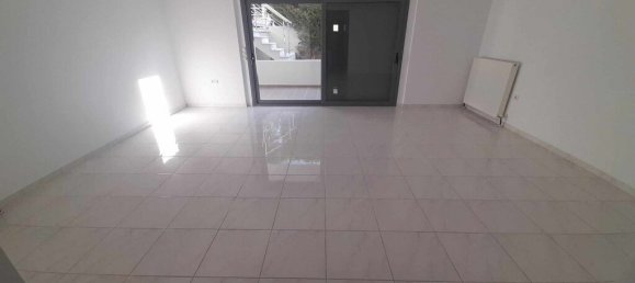  T4 em Thessaloniki, Greece N.º 2755 30