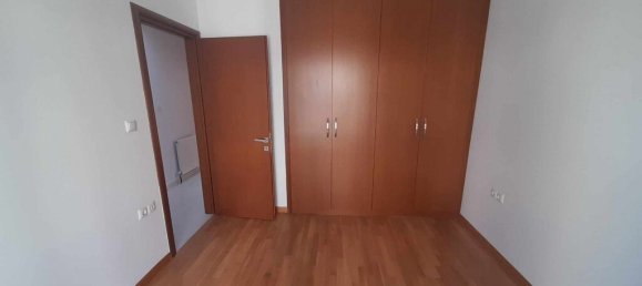  T4 em Thessaloniki, Greece N.º 2755 22