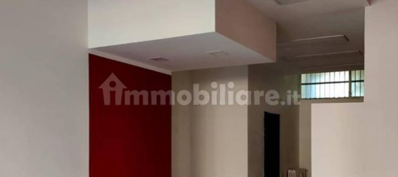 Propiedad comercial de 1 habitación en Saronno, Italy No. 160930 8