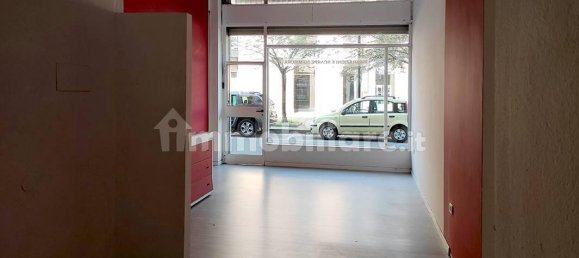 Propiedad comercial de 1 habitación en Saronno, Italy No. 160930 11