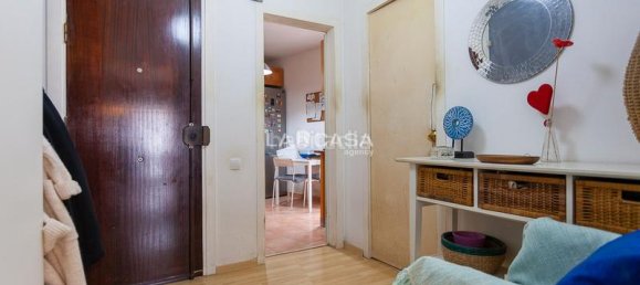 4 Schlafzimmer Wohnung in Ciutat Vella, Spain, Nr. 157836 2
