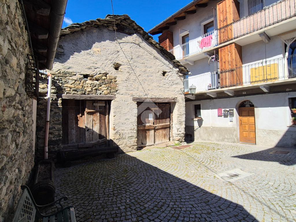 5-Zimmer Haus in Roisan, Italy, Nr. 121738