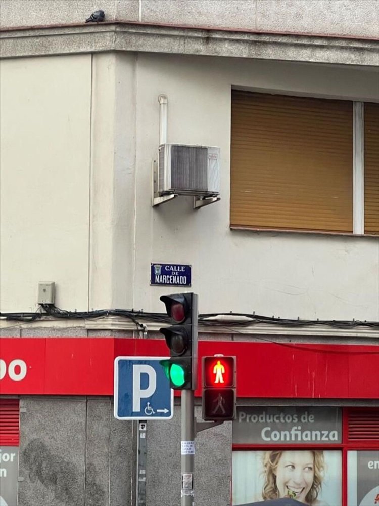 Propiedad comercial en Madrid, Spain 153 m² No. 239898