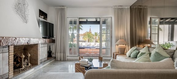 2 bedrooms Penthouse in Marbella, Spain No. 56949 4