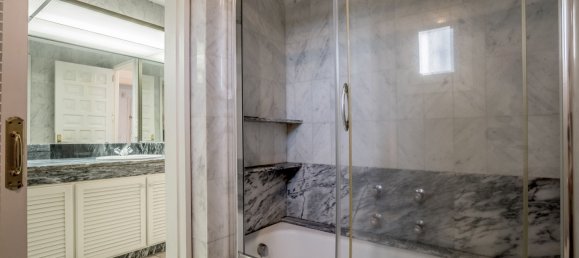 2 bedrooms Penthouse in Marbella, Spain No. 56949 6