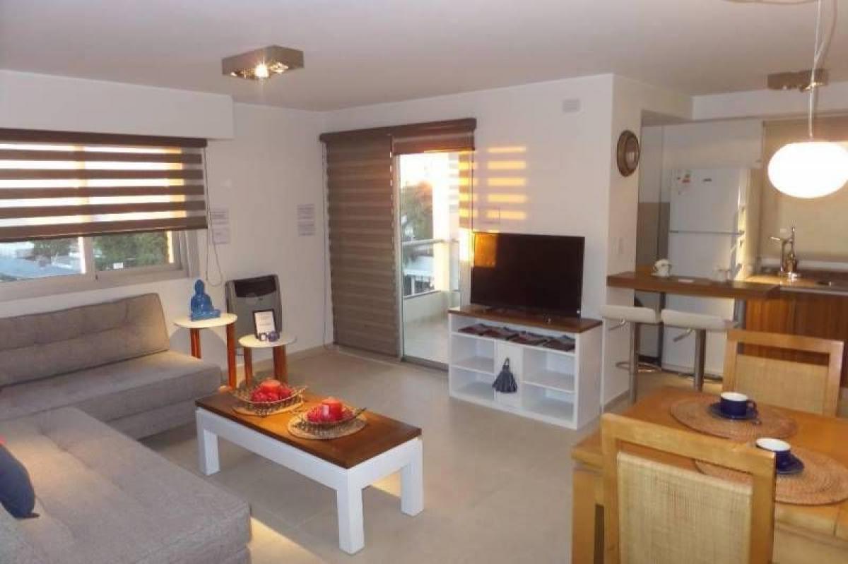 Studio in Ituzaingo, Argentina No. 62459