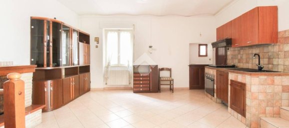 2 bedrooms House in Loreto Aprutino, Italy No. 339711 6