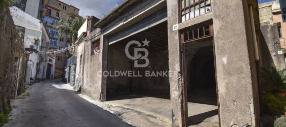 Дом с 7 спальнями в Ачиреале, Италия № 48946 3