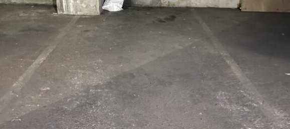  Parking in Paris, France No. 349716 2