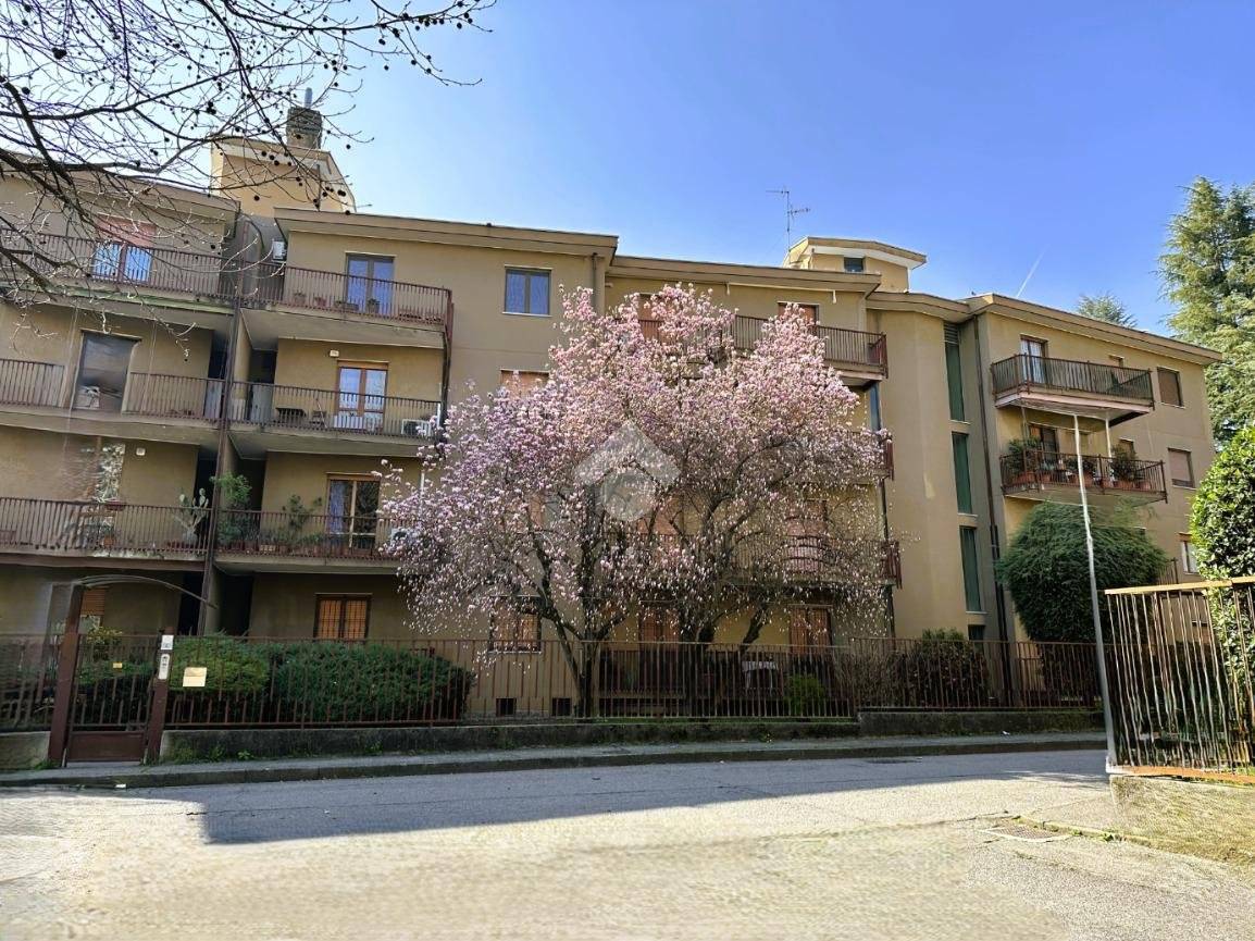 Apartamento T2 em Vimercate, Italy N.º 60149