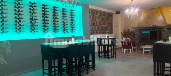 3-Zimmer Gewerbliche Immobilie in Rome, Italy, Nr. 251878 8