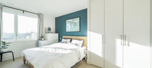 2 bedrooms Apartment in London, United Kingdom No. 7582 6