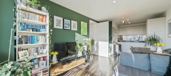 2 bedrooms Apartment in London, United Kingdom No. 7582 8