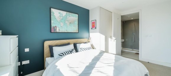 2 bedrooms Apartment in London, United Kingdom No. 7582 12