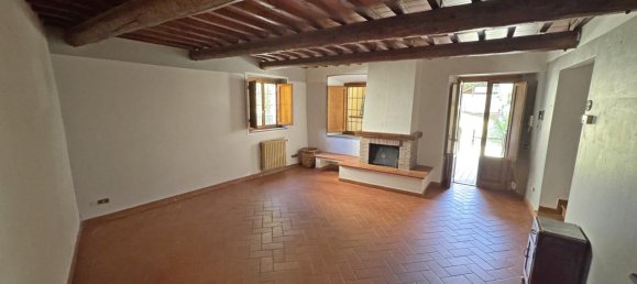 5 rooms House in Vaiano, Italy No. 11597 6