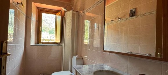 5 rooms House in Vaiano, Italy No. 11597 17