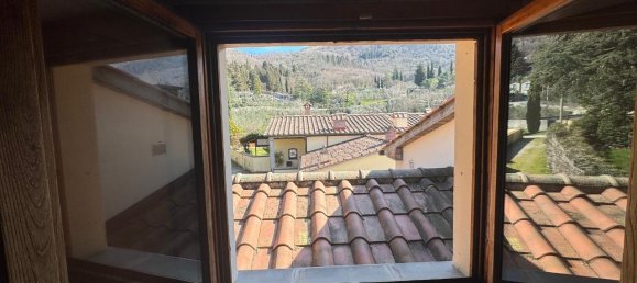 5 rooms House in Vaiano, Italy No. 11597 13